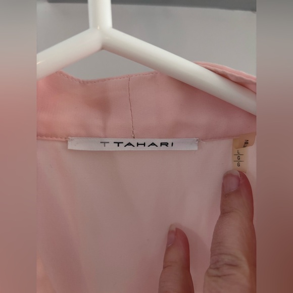 Tahari Soft Pink Cap Sleeve Blouse - Picture 2 of 4